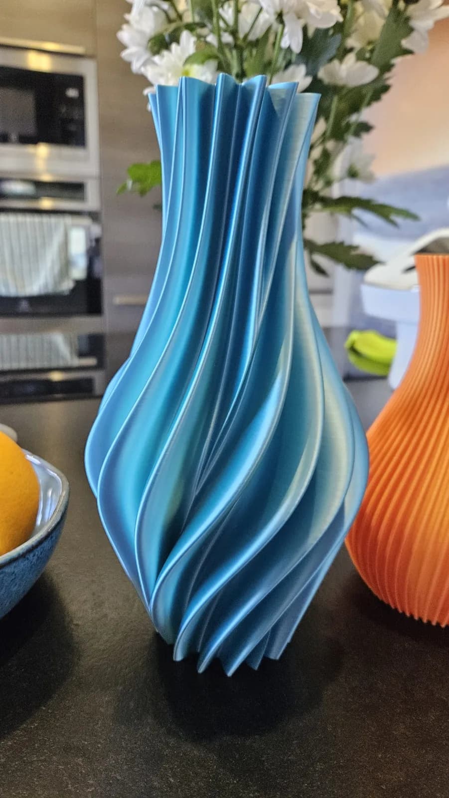 Vase spiralé bleu — création imprimée en 3D par Info & 3D Services